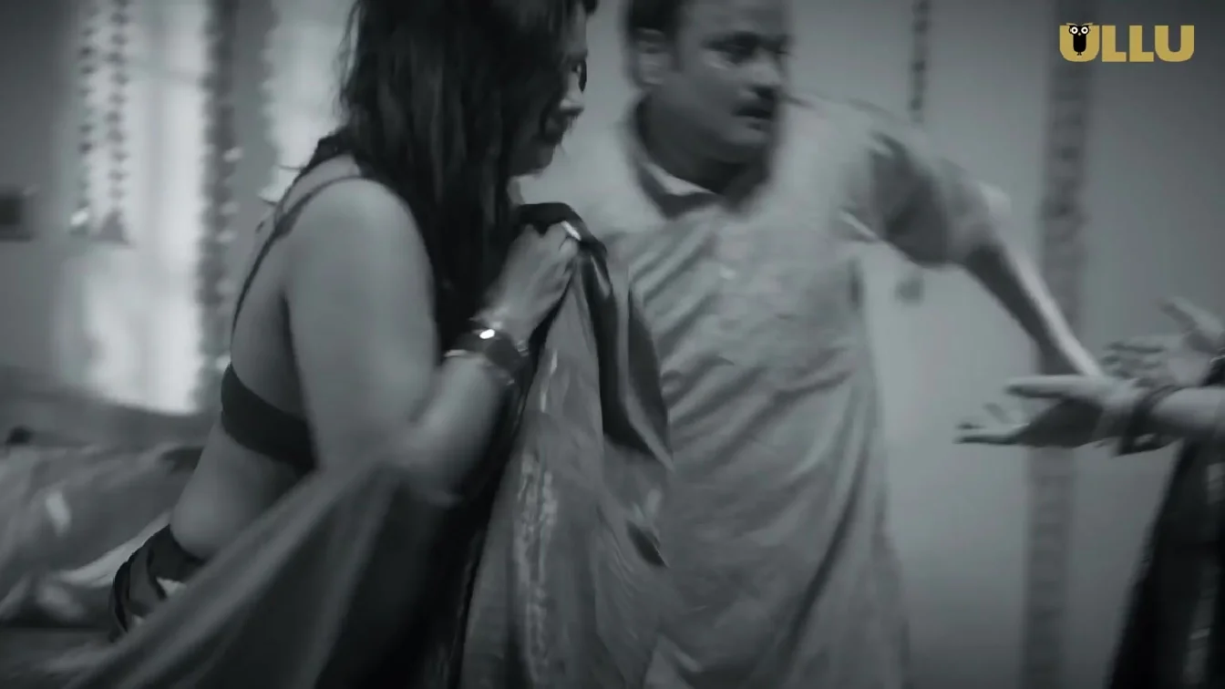 Choli Ke Peeche Kya Hai S01 P01 ULLU